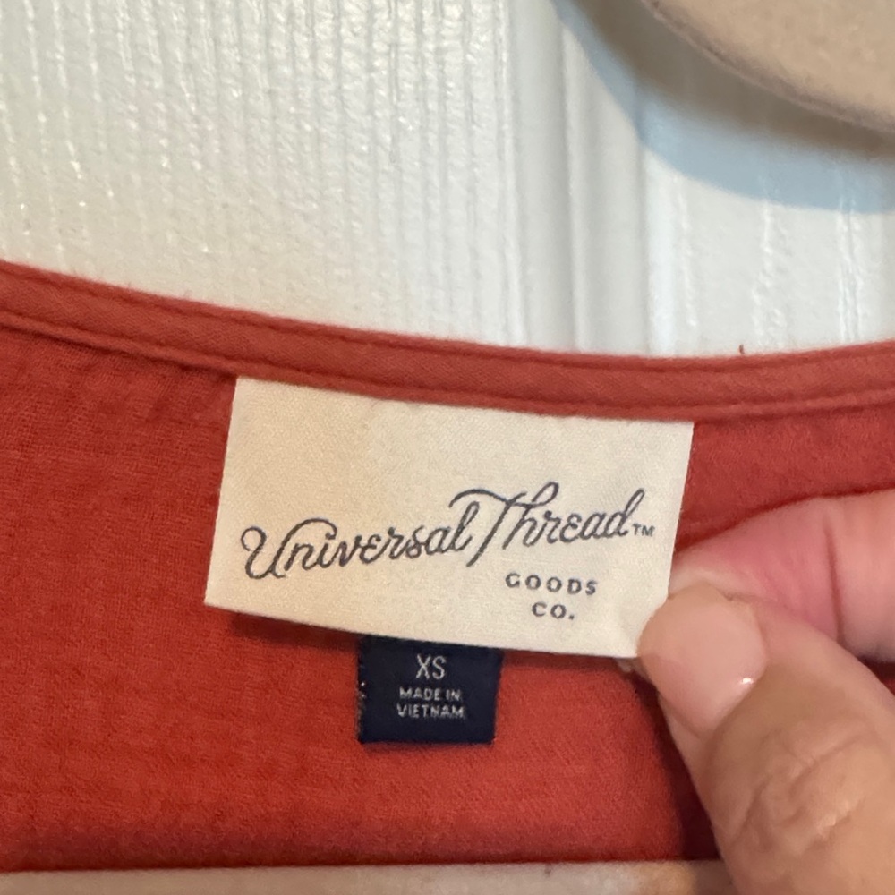 Universal Thread Terracotta Blouse - Picture 2 of 5